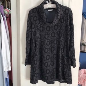 NWOT Komil black cotton floral tunic